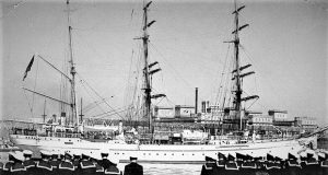 PROIECTE DE NAVE MILITARE STRĂINE PROPUSE MARINEI ROMÂNE ÎN PERIOADA INTERBELICĂ Primirea festivă a navei-școală „Mircea” în portul Constanța, 17 mai 1939