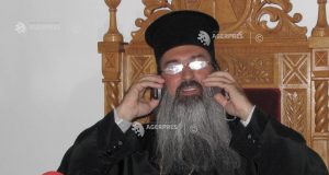 De ce Înalt Prea Sfinţitul Lear se crede Regele Teodosie? Autor Dan MIHĂESCU/ AGERPRES