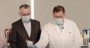 Testele ar trebui să se facă în cabinete medicale? Sursă: Captură Youtube