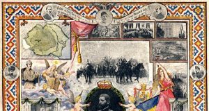 La mulți ani România! La mulți ani sănătoși, României reale!… Carte poștală emisă cca. 1918-1919 pentru a sărbători Unirea. Se observă traseul ciudat al graniței de vest a țării: este cuprins întreg Maramureșul, o parte mai mare a Crișanei, cu posibilitatea extinderii Banatului până la Tisa și Dunăre. Granițele definitive vor fi stabilite abia în 1920.