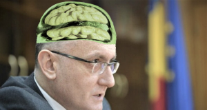 Noua legea a educaţiei: Are el ceva în cap ministrul dar nu s-a copt încă Foto-montaj cu rol ilustrativ