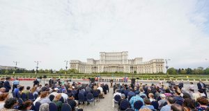 Ce mai sărbătoresc românii, când nu au ce sărbători…? Sursă: Silviu Vexler facebook