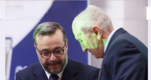 Viceprimarul Ionuţ Rusu  haleşte gramatica cu linguriţa de dulceaţă Sursa:Facebook