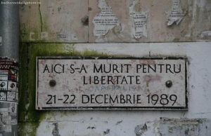 Epitaful revoluției furate