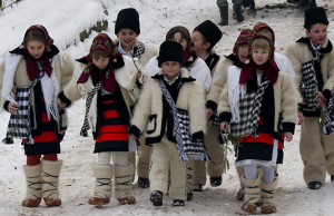 Obiceiuri străvechi de iarnă la români