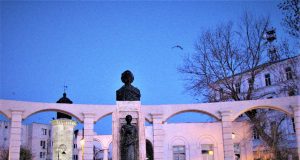 Dintr-un penel şi o ţigară