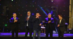 Oğlan oğlan, boynuma dolan, şi la burtă mare ramazan Sursa: facebook