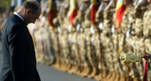 Nașul, Finul, “preacinstiții” politicieni și lupta lor „eroică” împotriva pensiilor militare