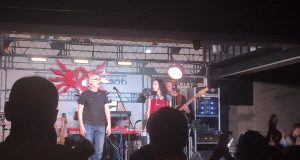 Slalom cu TAXI printre hituri și rima de la… cuie