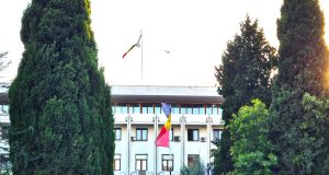 La Prefectura Constanța orice flamură ajunge fleandură