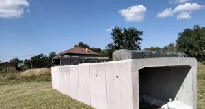 Cu portavocea înainte, spre adăposturile groazei!