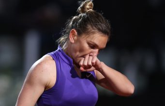 Simona Halep, recurs la soluția cenușii pe cap Sursa: eurosport.ro