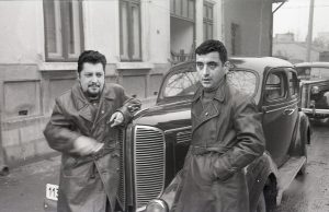 AUR a simulat “Noaptea cuțitelor lungi” la sediile PSD Imagine prelucrată cu scop ilustrativ