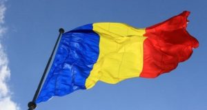 Cine calcă în picioare Drapelul Național?