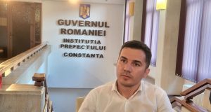 Vlad Jipa de la AEP dezleagă cununii electorale la Costinești Sursa: Facebook