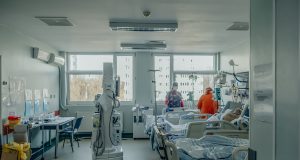 Când e să mori cu zile ori să-ți fie dat să trăiești!