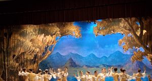 La Tulcea, cu undița în Lacul lebedelor Foto: Geta Frigioiu