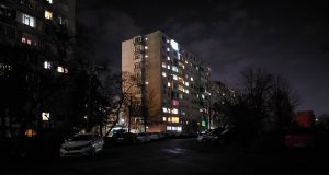 Tomis Nord în întuneric sub asediul petardelor