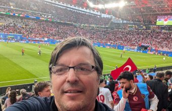 În America, sperând la șansa de a avea un Hagi printre noi