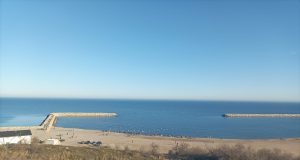 Cele rele să se spele, cele bune să se-adune?