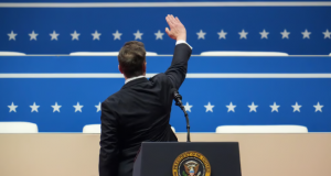 Salutul lui Musk, idolatria și prețul suferinței umane Sursa: Politico