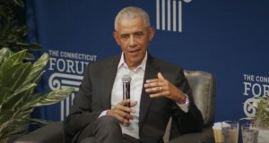 Croșeu politic de stânga aplicat de Obama lui Trump