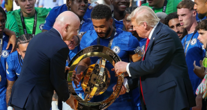 Trump, campion mondial la fotbal cu nasturi