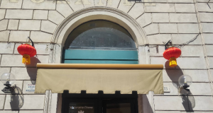 La masa cu tov. Mao în Milano