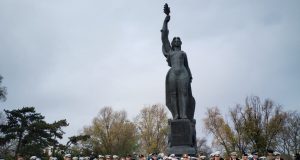 Cum arată o zi națională sărbătorită din obligație