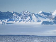 Tărâmul cel Verde Gunnbjoern Fjeld, cel mai înalt pisc din Groenlanda, 3694 metri www.greenland.is