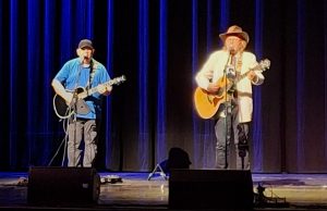 La Constanța, folk de colecție cu Vasile Șeicaru și Ducu Bertzi Foto: Geta Frigioiu
