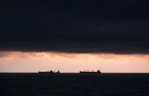 La marginea furtunii Foto: Dan Mihăescu/ Sentinela