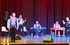 „De Ziua ta, Mamă!” – nestemate folclorice la Centrul Jean Constantin Foto: Geta Frigioiu