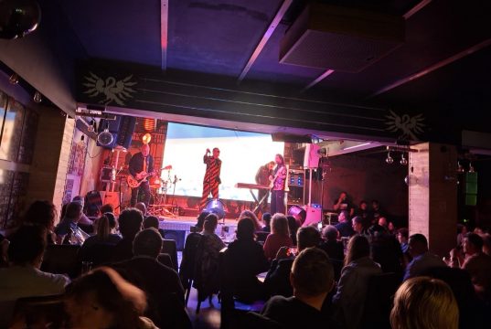 Redirecționare muzicală cu motor în V Foto: Geta Frigioiu