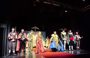 În lumea de basm cu Prințesa Purcelușă și alaiul ei de pețitori Foto: Geta Frigioiu