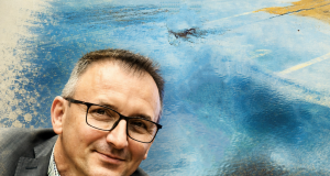 „Oameni în trening” de Robert Șerban; când banalul devine revelație