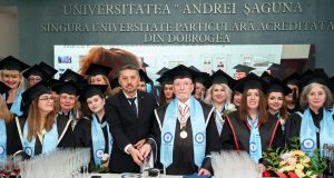 Postura și impostura universitară între academism și ‘academicism’ Sursa: facebook.com/andreisaguna
