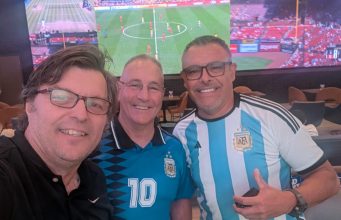 Cu galeria argentiniană pe “OLED Stadium” în Desert Diamonds White Tanks