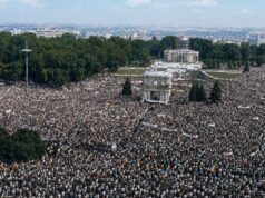 Eroi fără statui Imagine de arhivă prelucrată cu IA/Marea Adunare Națională, 31 august 1989