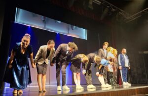 „Doggy”, scene din viața de câine a copiilor emigranților economic Foto: Geta Frigioiu